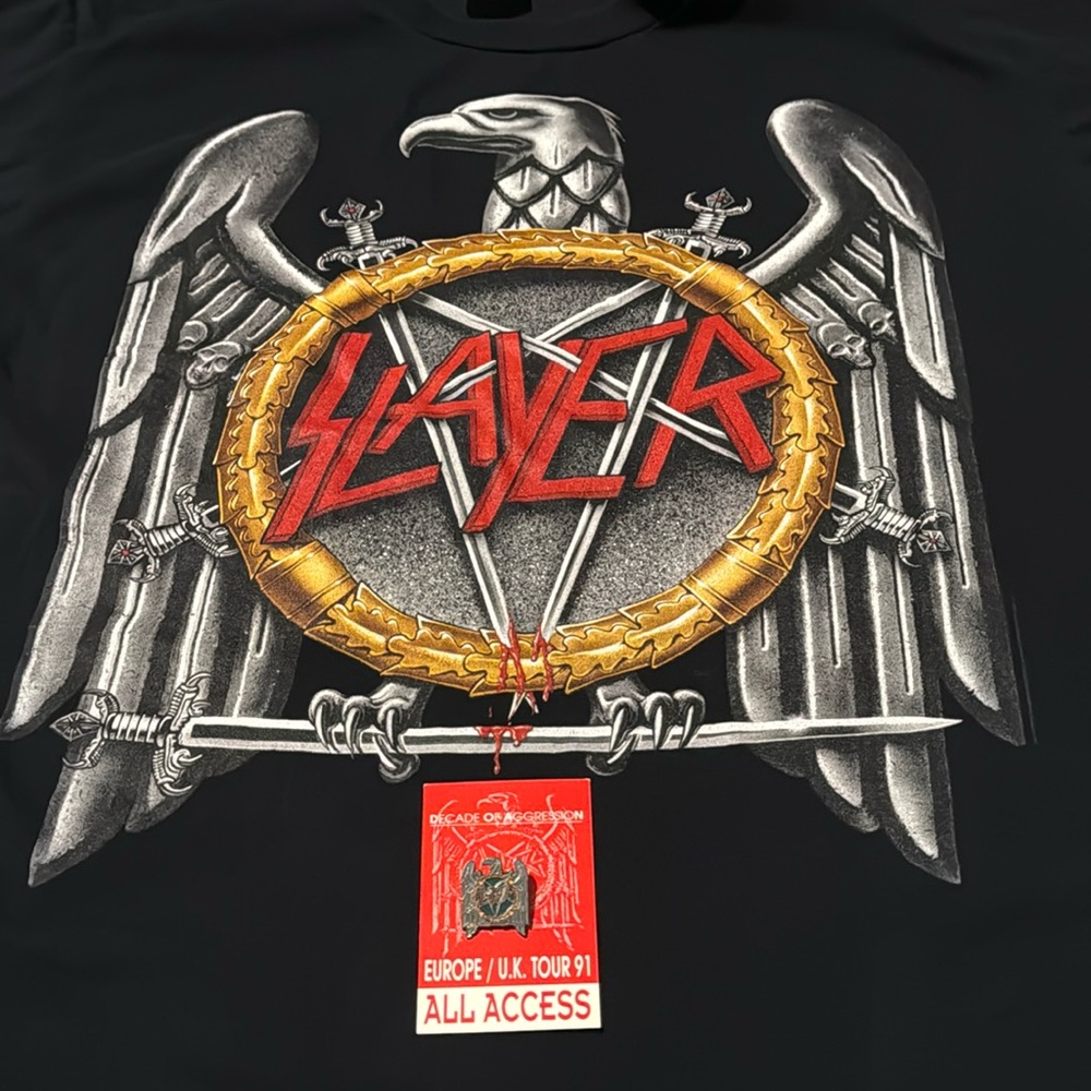 SLAYER t-shirt w/ Decade of Aggression Tour 1991 pass & SLAYER pin! Slayer lot!! - Picture 1 of 10